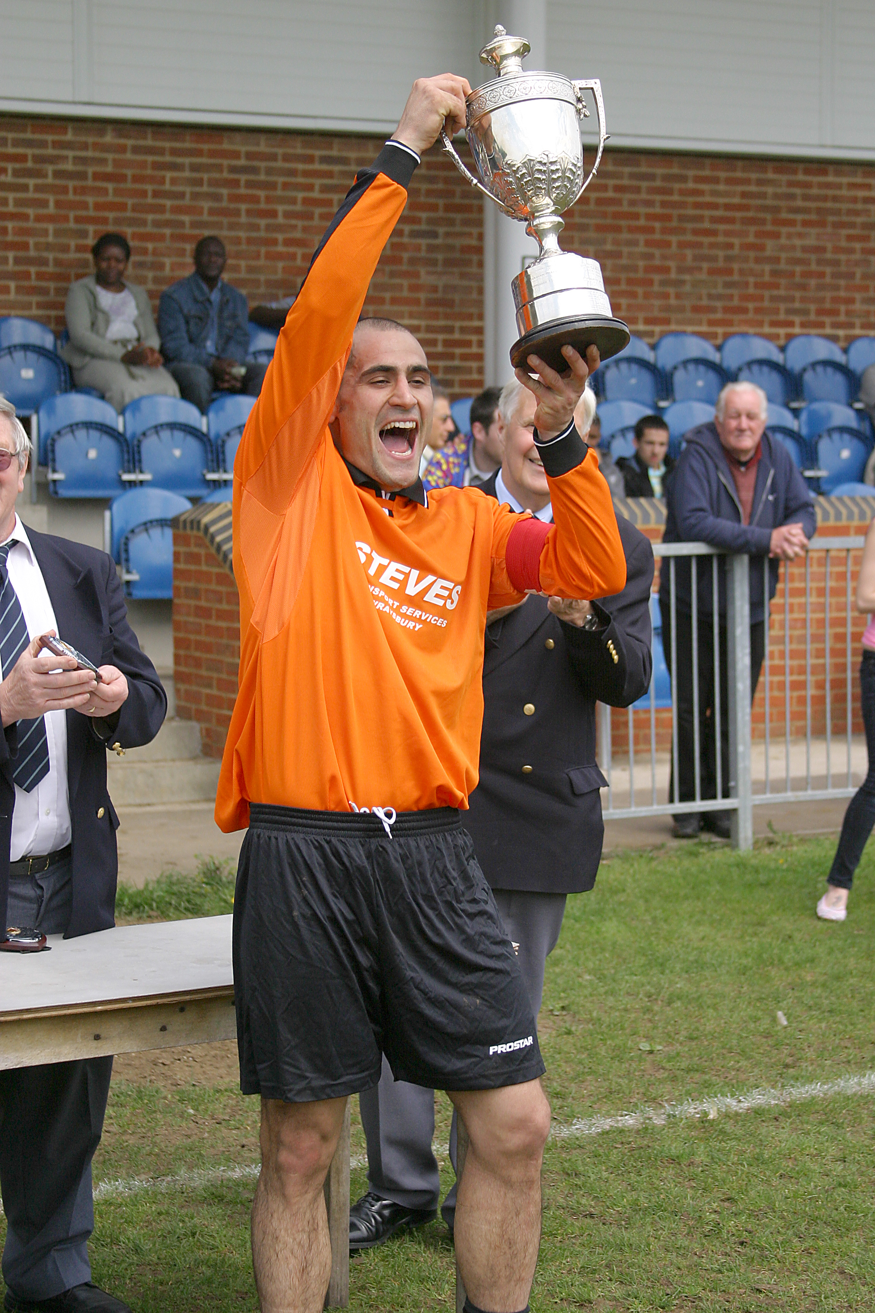 Wraysbury raise the Cup